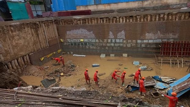 पानी से भरे गड्डा में डूबे तीन मजदूर, शव बरामद