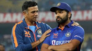 मैंने राहुल द्रविड़ को रोकने का प्रयास किया लेकिन वह नहीं माने: रोहित शर्मा