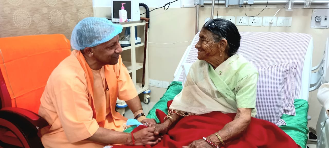 CM Yogi visits AIIMS Rishikesh to enquire about his mother's treatment