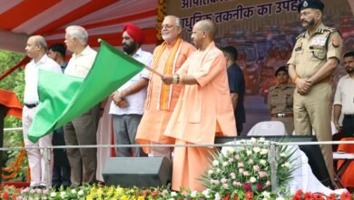 मुख्यमंत्री ने यूपी-112 द्वितीय चरण के अंतर्गत उच्चीकृत पीआरवी को हरी झंडी दिखाकर रवाना किया