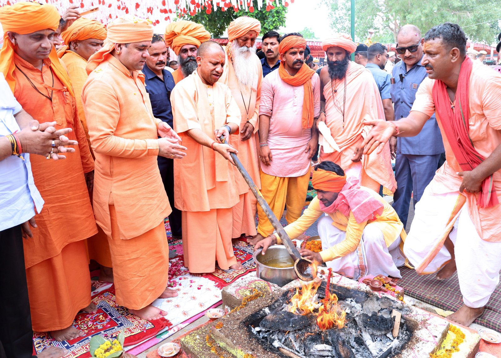 भारत मजबूत होगा तो सनातन धर्म भी मजबूत होगा : योगी आदित्यनाथ