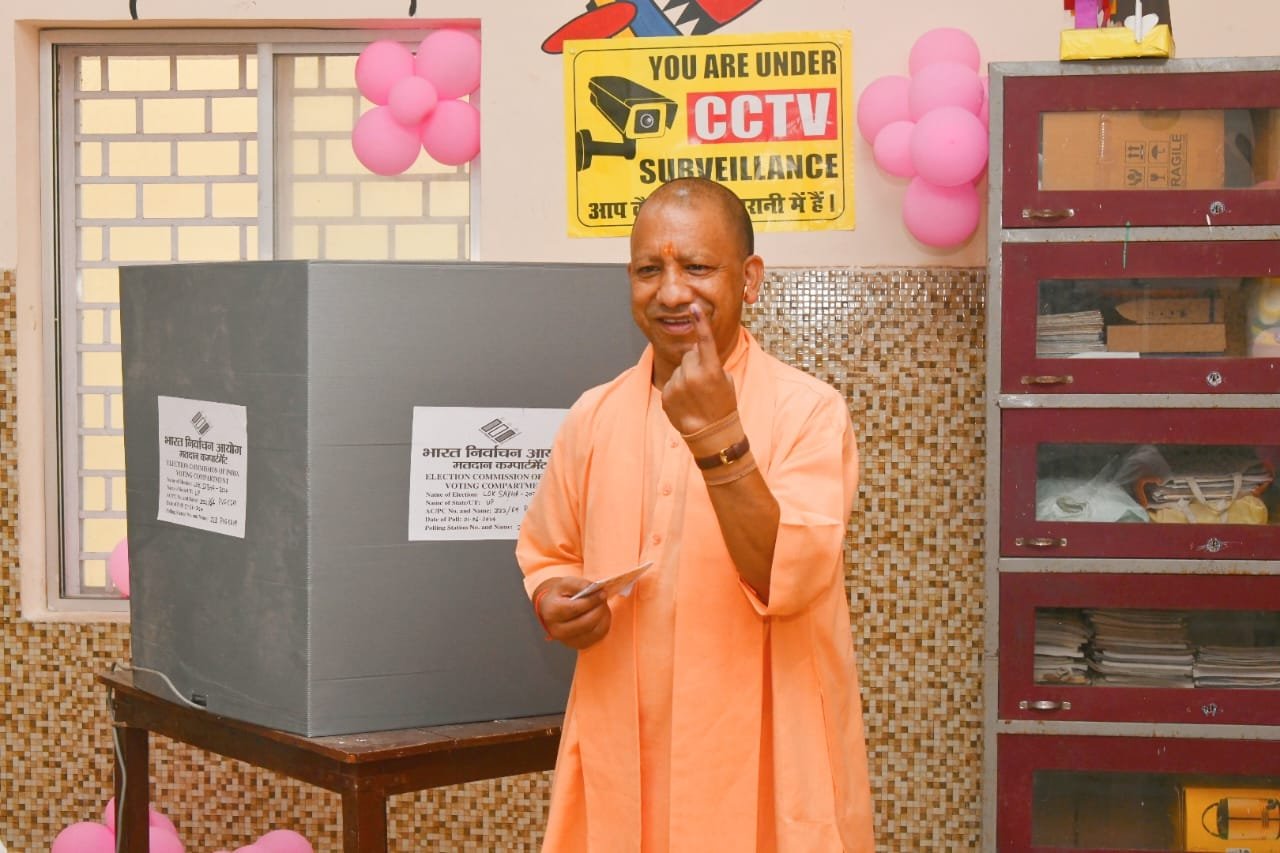 एक बार फिर प्रचंड बहुमत वाली मोदी सरकार बननी तय : सीएम योगी