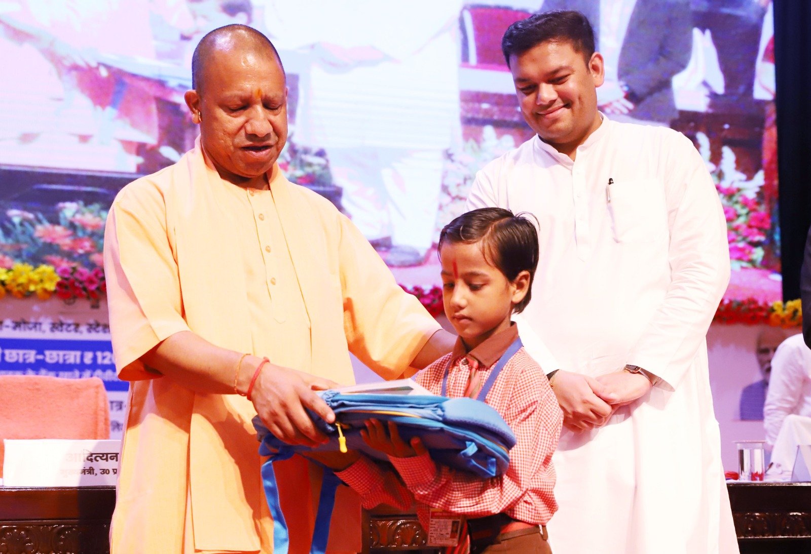 मेधावी छात्रों के नाम पर रखा जाएगा सड़क का नाम