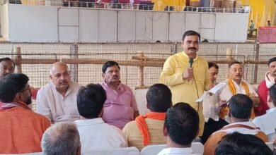 आज भी चला जनजागरण अभियान, किसान सम्मेलन में आने का बांटा गया निमंत्रण.कार्यक्रम स्थल पर हुई व्यवस्था टोली की बैठक.