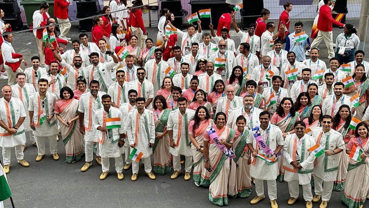 पेरिस में सीन नदी पर हुआ पेरिस ओलंपिक का भव्य उद्घाटन