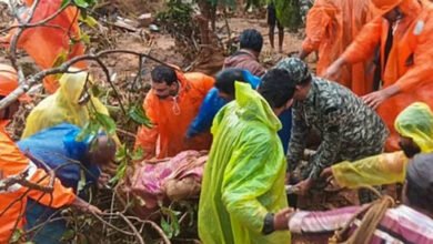 केरल में भूस्खलन में 84 लोगों की मौत , 70 घायल