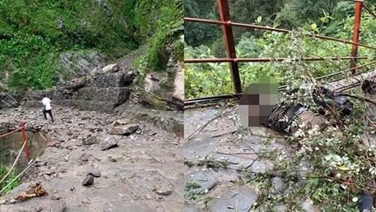 केदारनाथ यात्रा मार्ग पर भूस्खलन, पत्थरों से श्रद्वालु दबे, तीन की मौत