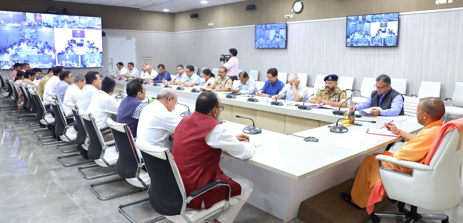 दूसरे की धार्मिक भावना को आहत करने वालों के साथ कड़ाई से निपटें: मुख्यमंत्री