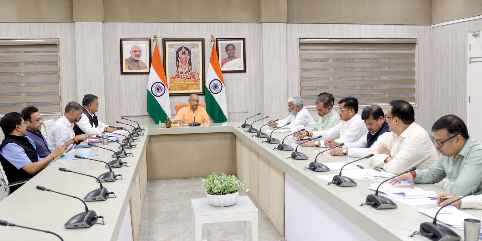 मुख्यमंत्री का निर्देश, कांवड़ शिविर लगाने वालों का होगा सत्यापन, ड्रोन से होगी यात्रा मार्ग की निगरानी