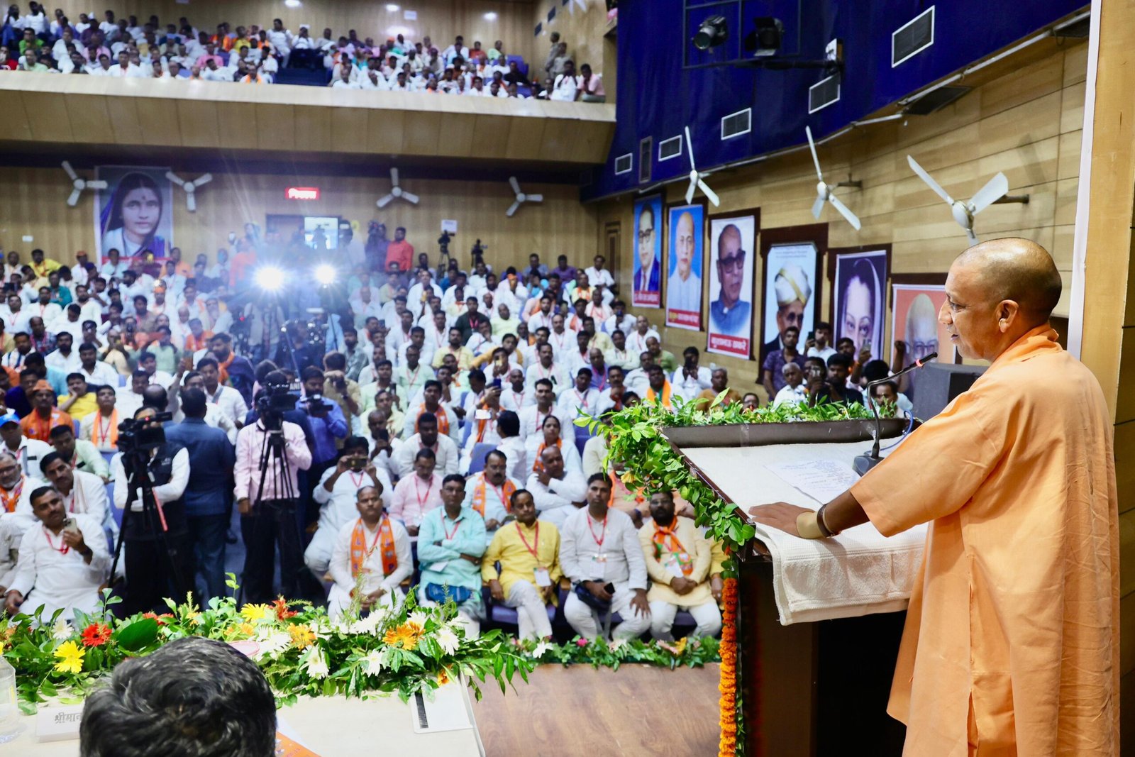 ओबीसी समाज में बजरंबली की शक्ति, हिंदू समाज को तोड़ने में लगे रावण की लंका का करेगा दहन: सीएम योगी