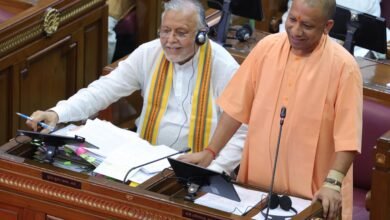 नेता प्रतिपक्ष के बहाने सीएम योगी ने शिवपाल यादव पर किया व्यंग्य,कहा- आपने तो चचा को ही गच्चा दे दिया