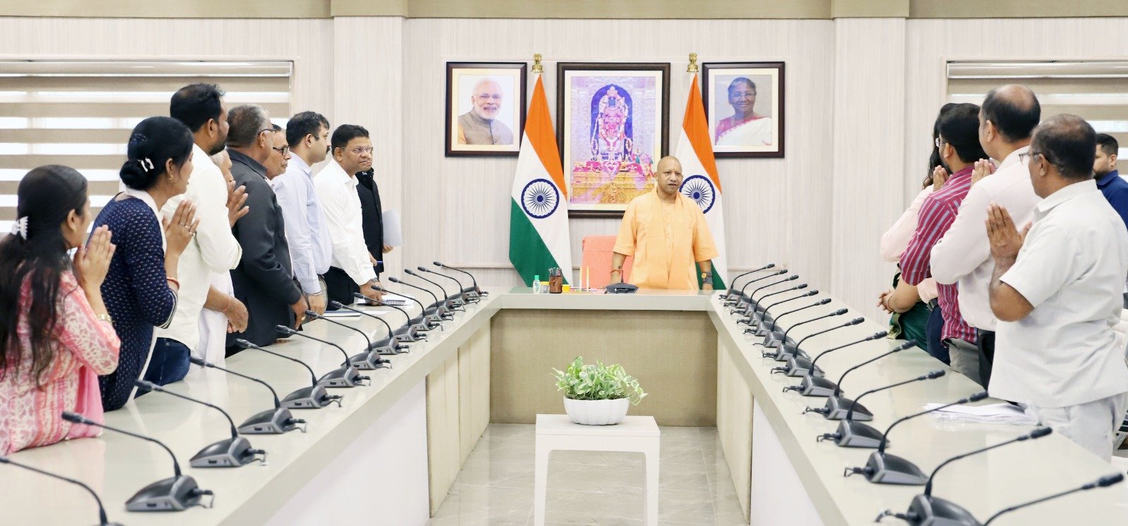 कुकरैल नदी पुनर्जीवन परियोजना से प्रभावित परिवारों से बोले मुख्यमंत्री योगी, निश्चिंत रहें, खुश होकर घर जाएं