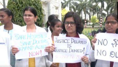 देशभर के रेजिडेंट डाक्टर अनिश्चितकालीन हड़ताल पर