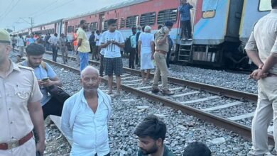 साबरमती एक्सप्रेस पत्थर से टकरा कर हुई बेपटरी, कोई नुकसान नहीं