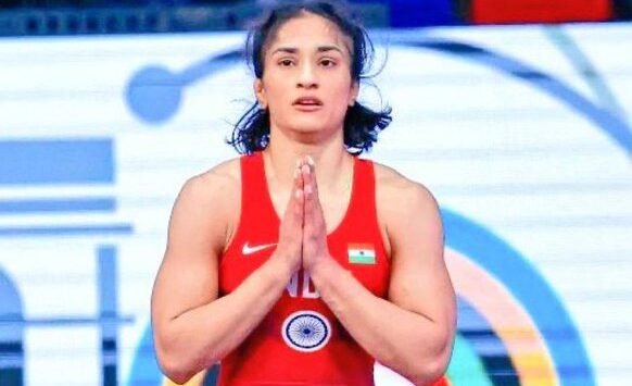भारत को झटका, महिला पहलवान विनेश अयोग्य घोषित