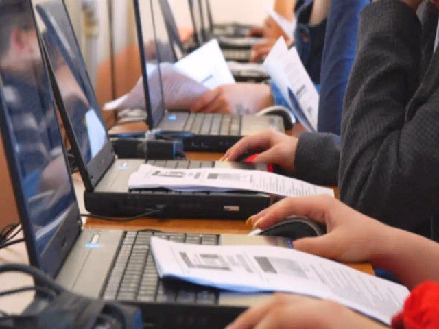 पिछड़े वर्ग के छात्रों को 'ओ लेवल' और 'ट्रिपल सी' कंप्यूटर कोर्स कराएगी योगी सरकार