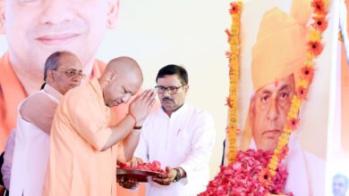 कल्याण सिंह की तृतीय पुण्यतिथि पर आयोजित कार्यक्रम में सम्मिलित हुए मुख्यमंत्री योगी आदित्यनाथ, अर्पित की श्रद्धांजलि