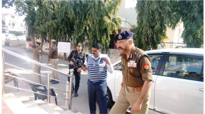 यूपी पुलिस परीक्षा का जायजा लेने ग्राउंड जीरो पर उतरे डीजीपी, सभी जगह हुई शांतिपूर्ण परीक्षा