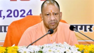 सीएम योगी का निर्देश- नारी सुरक्षा को दें सबसे ज्यादा प्राथमिकता, एंटी रोमियो स्कॉयड करें क्रियाशील