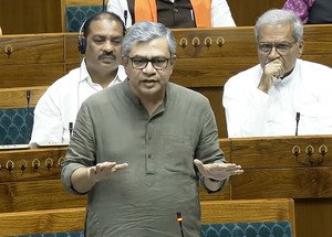 लोकसभा में लगे रेल मंत्री हाय हाय के नारे, वैष्णव का धैर्य टूटा