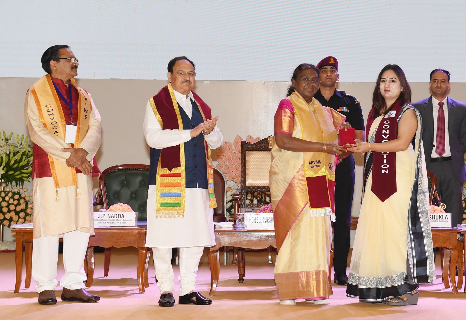 डॉक्टरों के साथ दुर्व्यवहार गलत और निंदनीय : मुर्मु