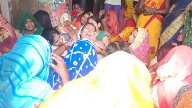 छत के पास से गुजर रहे हाईवोल्टेज विद्युत तार की करंट से शिक्षक की मौत, मचा कोहराम