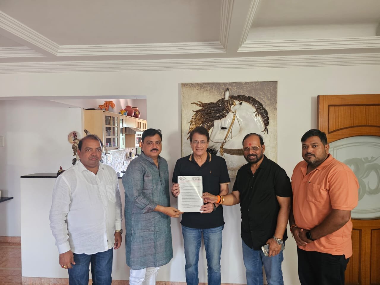 सांसद अरुण गोविल ने स्वतः संज्ञान लेते हुये बुलाई एफ डब्लूआइसीई के पदाधिकारियों की बैठक