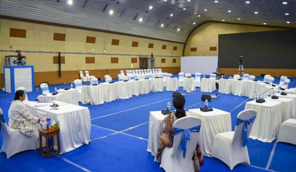 बंगाल सरकार और आंदोलनरत डॉक्टरों के बीच वार्ता विफल,ममता ने काम पर लौटने का किया आग्रह