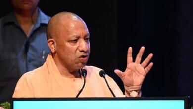 मुख्यमंत्री योगी आदित्यनाथ ने बिना नाम लिए विपक्षी नेताओं पर किया करारा हमला, कहा- बुलडोजर पर फिट नहीं हो सकता हर हाथ