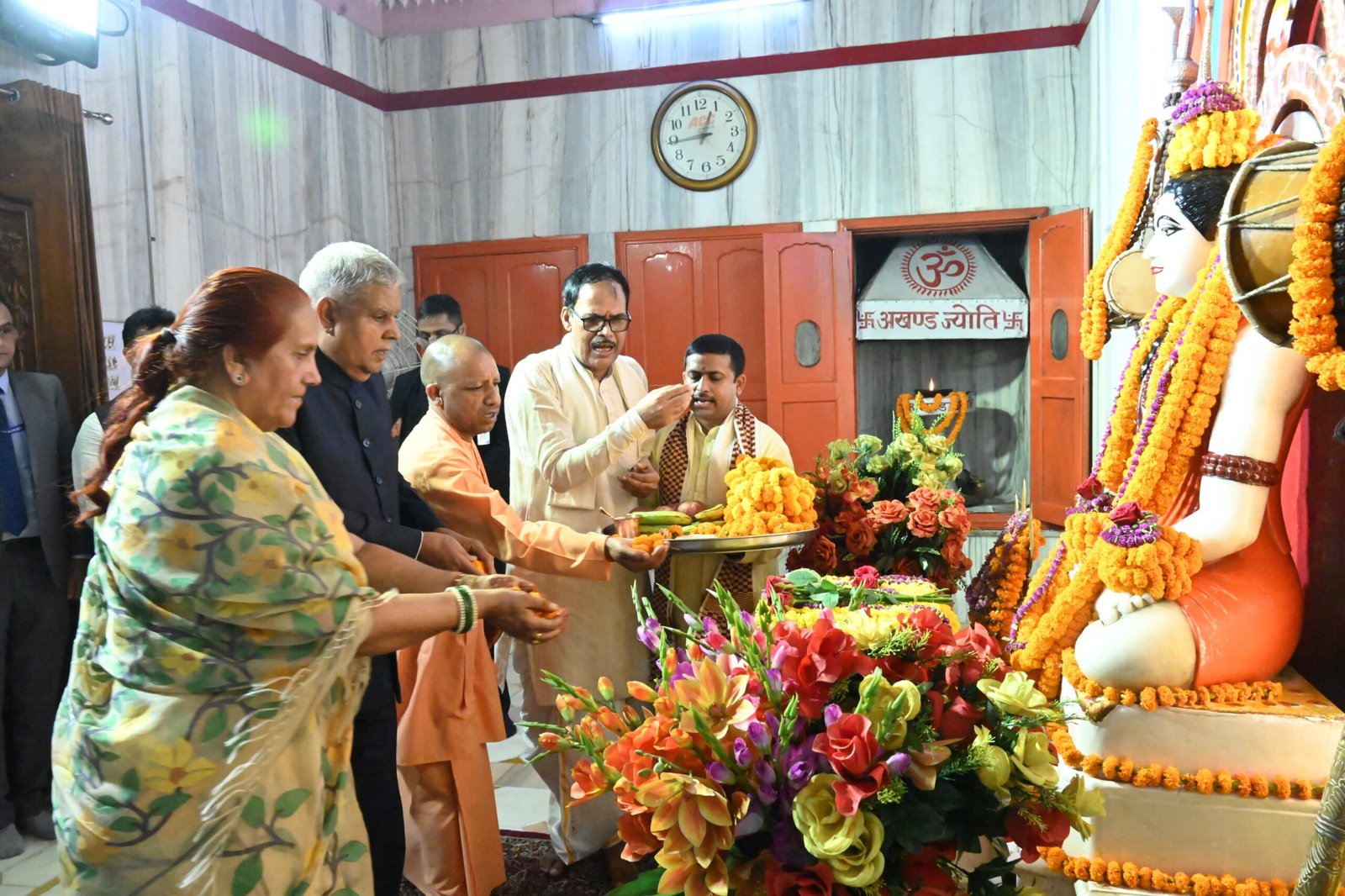 मुख्यमंत्री ने खुद अपनी देखरेख में संपन्न कराया पूजन का अनुष्ठान