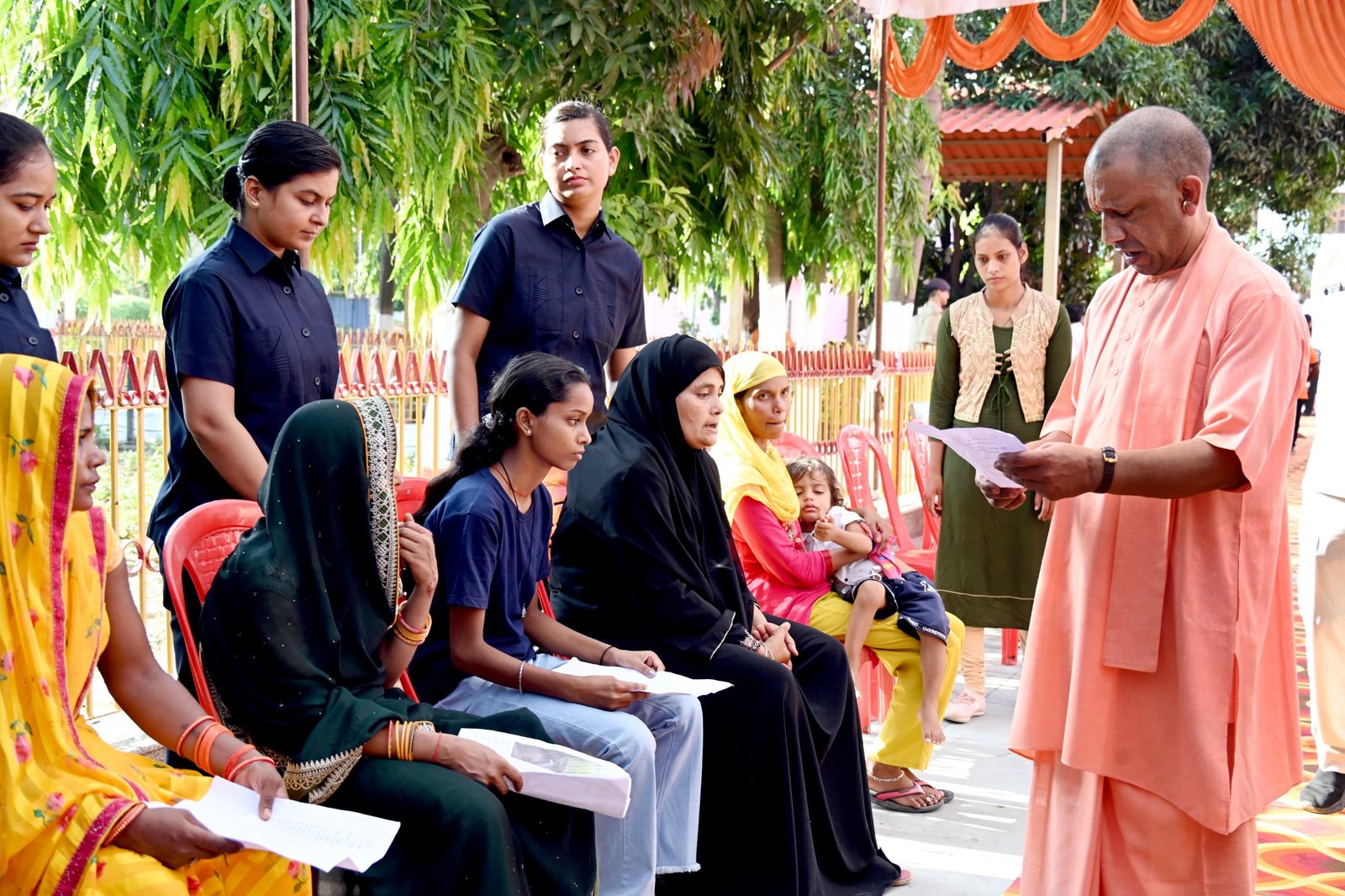 त्वरित व संतुष्टिपरक हो लोगों की समस्याओं का समाधान : मुख्यमंत्री