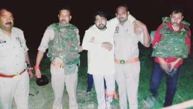 गाजीपुर:पच्चीस हजार का इनामियां दौराने मुठभेड़ घायलावस्था में गिरफ्तार