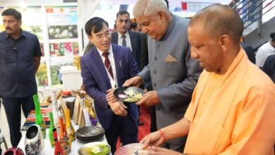 इंटरनेशनल ट्रेड शो में पहुंचे लोगों ने कहा, पता नहीं था यूपी में इतने उम्दा उत्पाद बनते हैं
