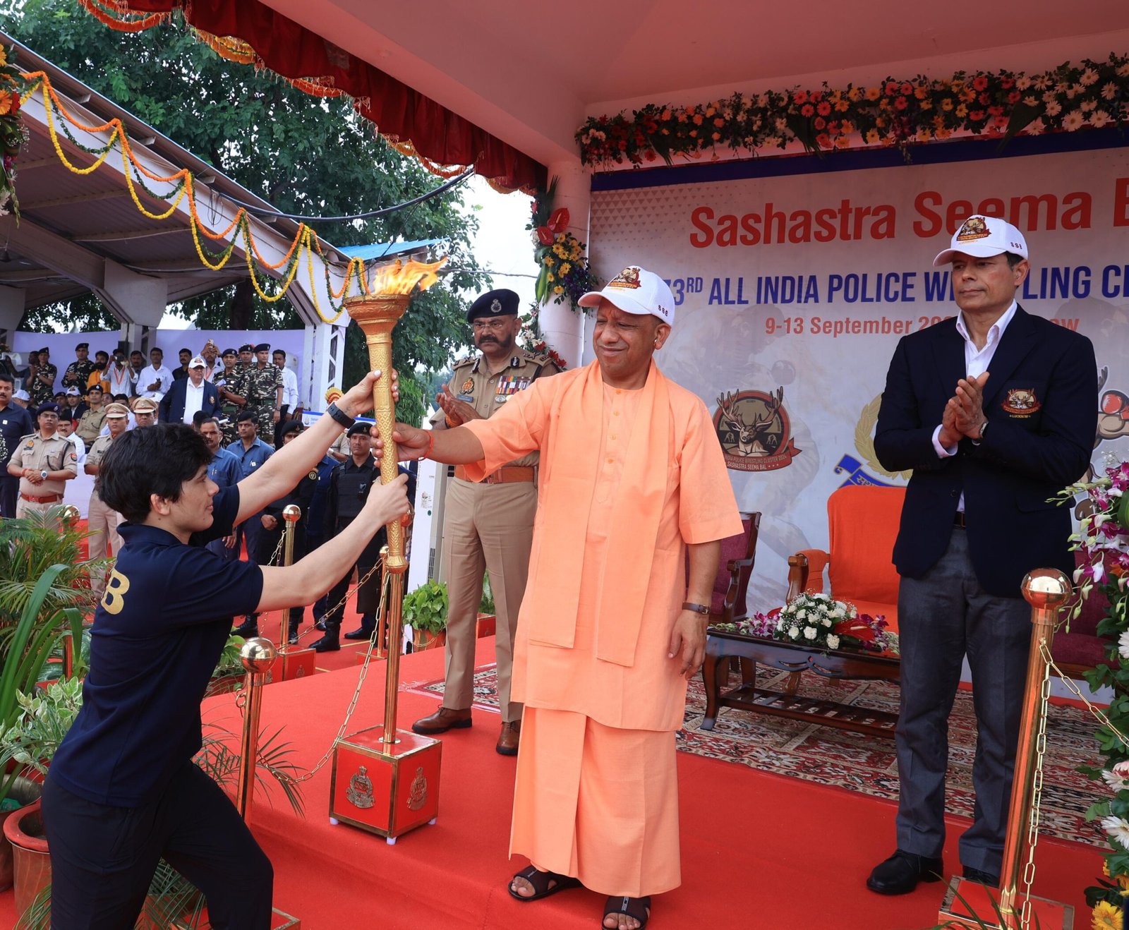 पदक जीतने वाले खिलाड़ियों को उत्तर प्रदेश सरकार दे रही सीधी भर्तीः सीएम