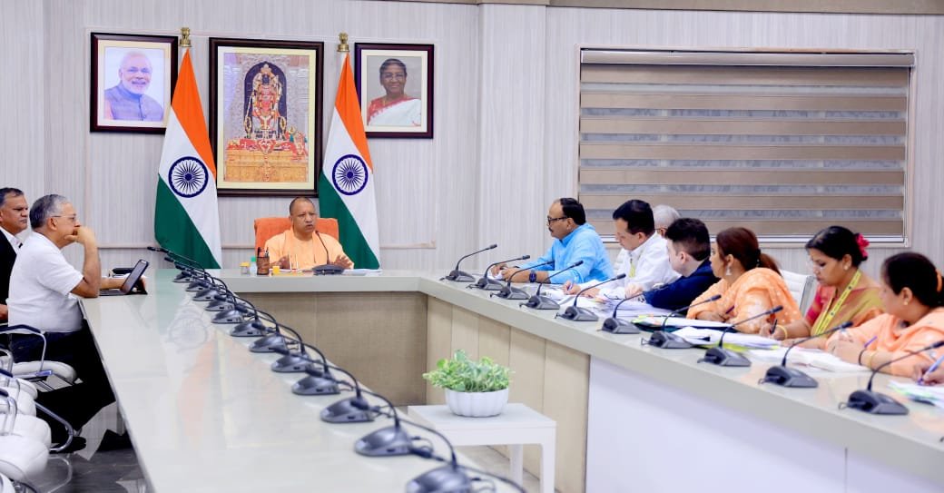 विशेषज्ञ डॉक्टर्स को अच्छे मानदेय व कार्य के अनुसार इंसेंटिव की सुविधा के साथ जोड़ा जाए