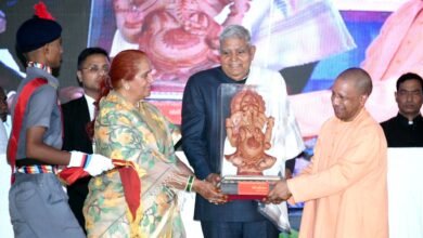 दुनिया में भारत की सशक्त पहचान में यूपी की गुणात्मक भागीदारी : जगदीप धनखड़