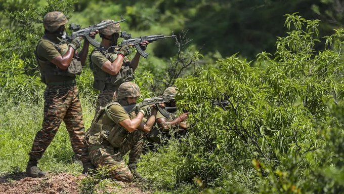 कुपवाड़ा में दो आतंकवादी ढेर, घुसपैठ की कोशिश नाकाम