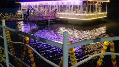 महाकुंभ में श्रद्धालुओं और पर्यटकों को अधिक से अधिक सुविधा देने को प्रयासरत योगी सरकार