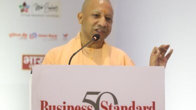 समृद्धि सम्मेलन में मुख्यमंत्री ने यूपी की आर्थिक विकास यात्रा को बताया सफल