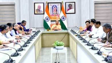नई सड़क, सेतु या पुलिया की जरूरत हो या करानी हो पुराने की मरम्मत, जनप्रतिनिधि व जिला प्रशासन मिलकर तैयार करें प्रस्ताव, शासन से तुरंत मिलेगा पैसा: मुख्यमंत्री