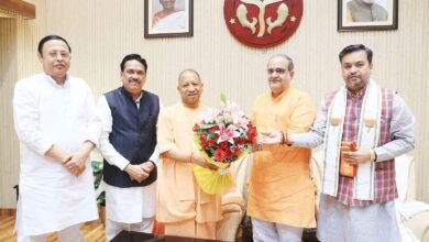 मुख्यमंत्री ने की भाजपा सदस्यता का नवीनीकरण.लोगों से पीएम मोदी के नेतृत्व में देश सेवा से जुड़ने का आह्वान.'एक भारत-श्रेष्ठ भारत' के लिए की जुड़ने की अपील.