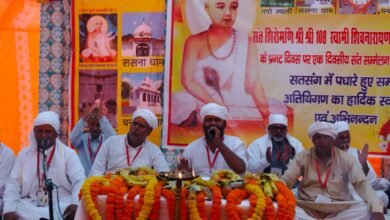 301 वर्ष पुराने हस्तलिखित गुरु अन्यास दीपक ग्रंथ का हुआ दर्शन, टेका मत्था और किया पूजन