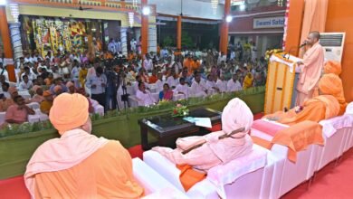 मां जगतजननी भगवती के अनुष्ठान का शुभारंभ करने वाले बंगाल में आज सनातन धर्म असहाय व असुरक्षित दिखता हैः सीएम योगी
