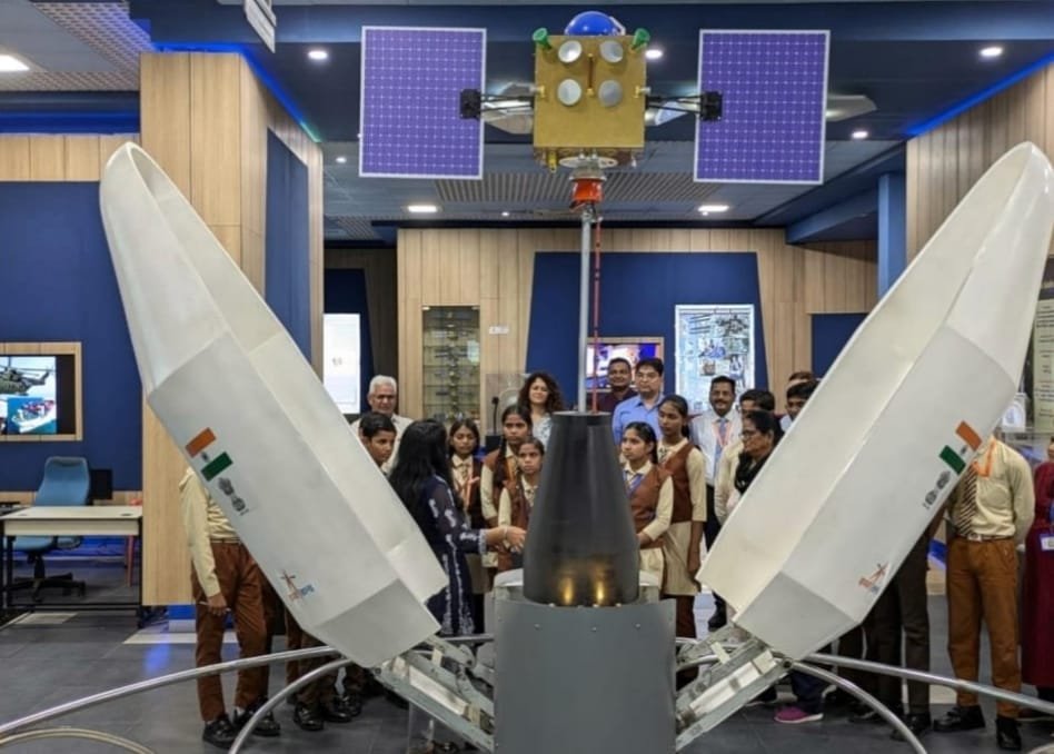 अंतरिक्ष विज्ञान से संबंधित सवालों के जवाब देकर साबित की प्रतिभा