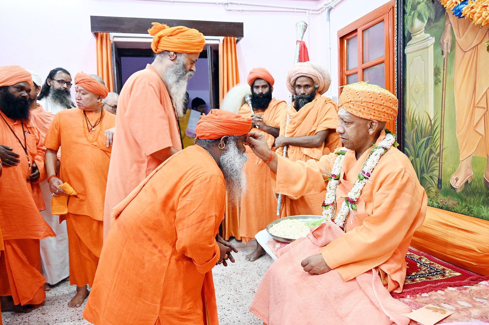 विजयादशमी पर आयोजित हुआ गोरक्षपीठाधीश्वर का पारंपरिक तिलकोत्सव कार्यक्रम