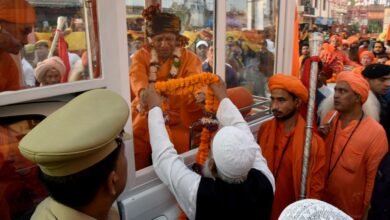 अल्पसंख्यक समाज के लोगों ने किया भावपूर्ण तरीके से किया गोरक्षपीठाधीश्वर की शोभायात्रा का स्वागत