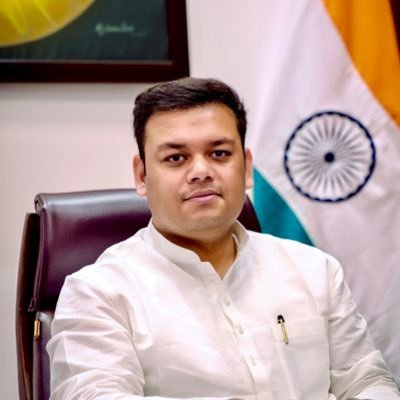 बेसिक शिक्षा राज्यमंत्री संदीप सिंह