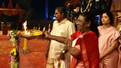 नागरिकों में 'राष्ट्र प्रथम' की भावना पैदा करना जरूरी: मुर्मू