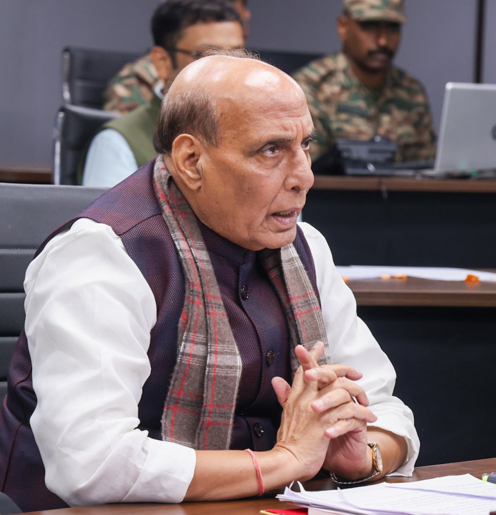 एलएसी के कुछ इलाकों में भारत-चीन की सैन्य टुकड़ियां पीछे हटीं:राजनाथ