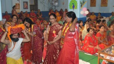 नंद के आनन्द भयो, जय कन्हैयालाल की जय से गुंजा पंडाल